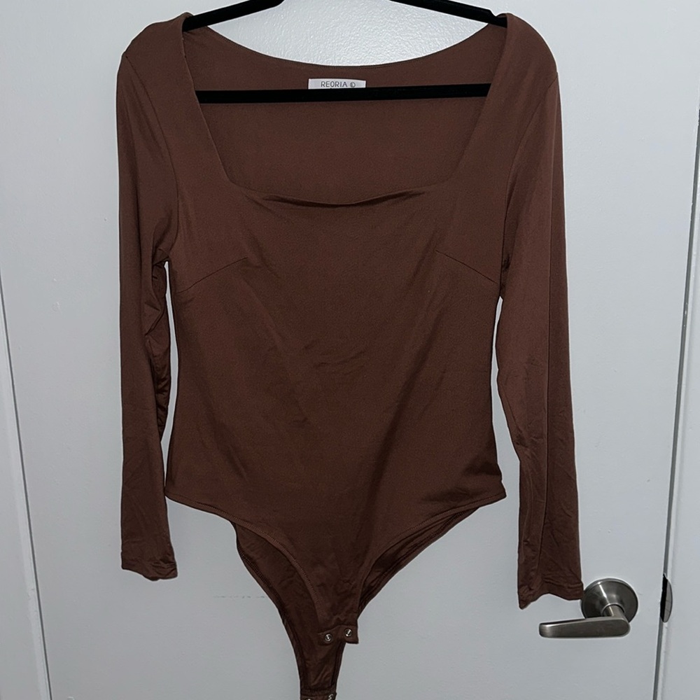 Reoria brown square neck long sleeve bodysuit